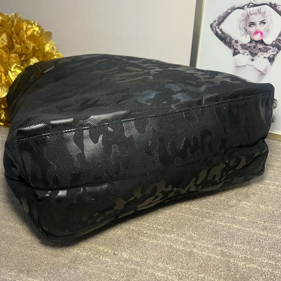 Michael Kors Camo Canvas Shopper Tote - Picture 6 of 8